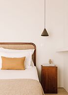 White Exclusive Suite & Villas