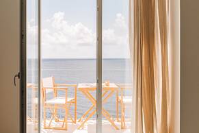 White Exclusive Suite & Villas