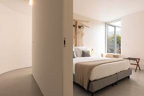 White Exclusive Suite & Villas