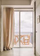 White Exclusive Suite & Villas