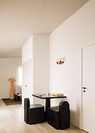 White Exclusive Suite & Villas