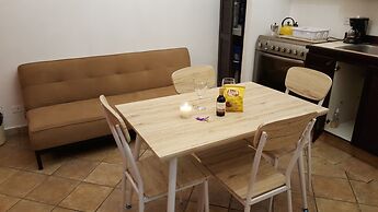 Niceplace Inn