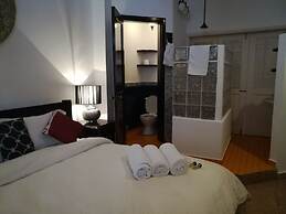 Niceplace Inn