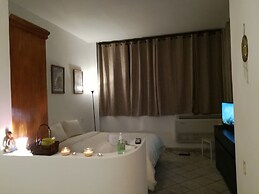 Niceplace Inn