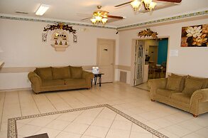 Texas Inn and Suites City Center at University Dr.