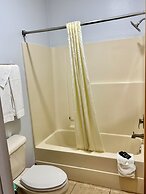 Texas Inn and Suites City Center at University Dr.