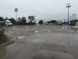 Texas Inn and Suites City Center at University Dr.