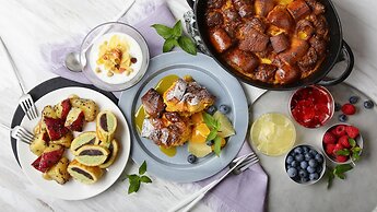 The Singulari Hotel & Skyspa at Universal Studios Japan