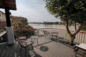 Hue Riverside Villa