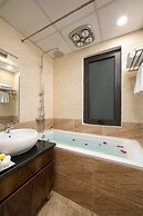 The Bloom Classic - Hotel and Bistro