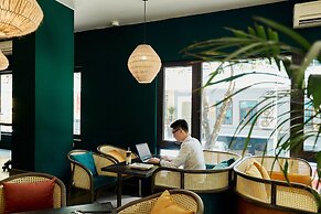 The Bloom Classic - Hotel and Bistro