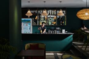 The Bloom Classic - Hotel and Bistro