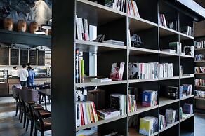 The Lotus Hotel Chongqing