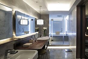 The Lotus Hotel Chongqing