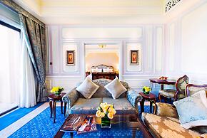 Legend Palace Hotel