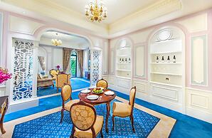 Legend Palace Hotel