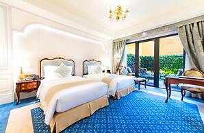 Legend Palace Hotel