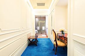 Legend Palace Hotel