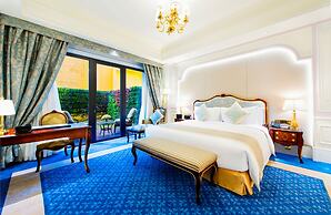 Legend Palace Hotel