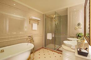 Legend Palace Hotel