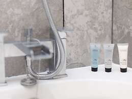 Shaftesbury Apartments