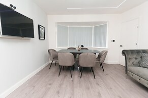 Fewston House Apartments