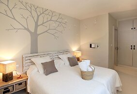 Can Aisha - Adults Only