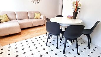 AAA STAY Castle Square Old Town