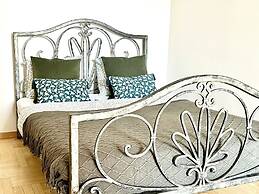 AAA STAY Castle Square Old Town