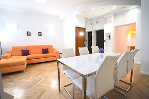 AAA STAY Castle Square Old Town