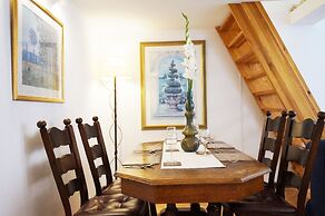 AAA STAY Castle Square Old Town