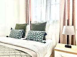 AAA STAY Market Square Old Town