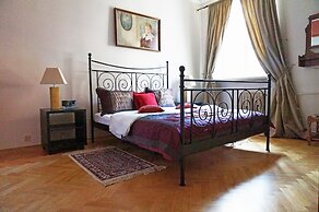 AAA STAY Market Square Old Town