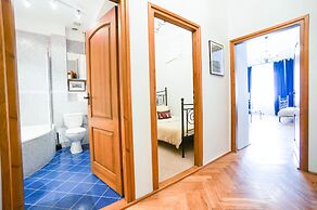 AAA STAY Market Square Old Town