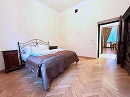 AAA STAY Market Square Old Town