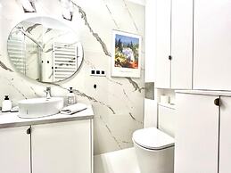 AAA STAY Market Square Old Town