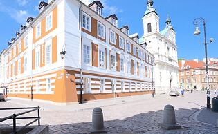 AAA STAY Market Square Old Town