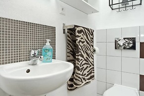 AAA STAY Market Square Old Town