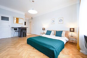 AAA STAY Market Square Old Town