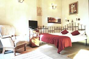 AAA STAY Market Square Old Town