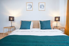 AAA STAY Market Square Old Town