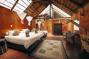 Pezulu Tree House Lodge
