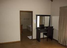 Thabaledi Game Lodge