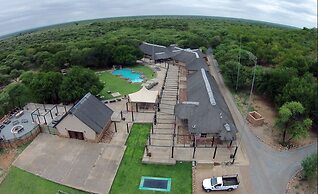 Thabaledi Game Lodge