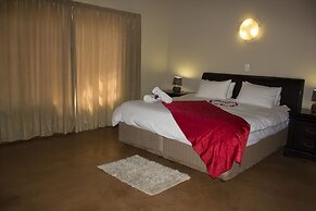 Thabaledi Game Lodge