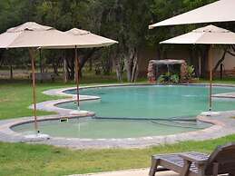 Thabaledi Game Lodge