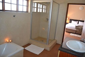 Thabaledi Game Lodge