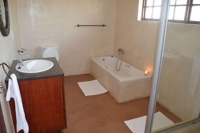 Thabaledi Game Lodge