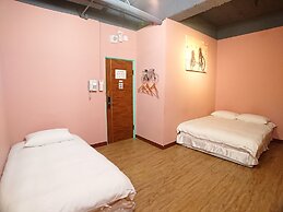 DongNing Atlas Hotel