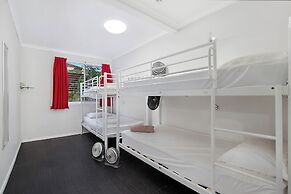 Gladstone Backpackers